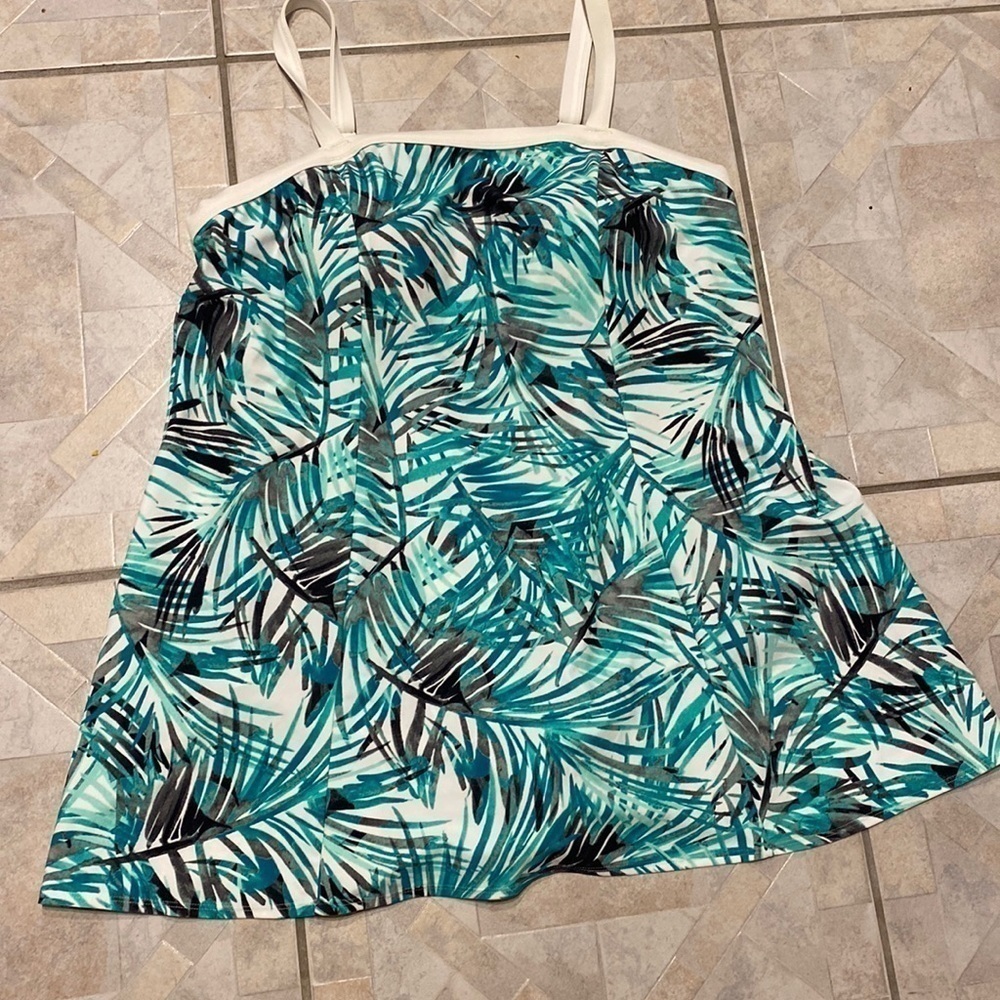 Q womens Swim365 one piece built in bra plus size swimsuit size 22W